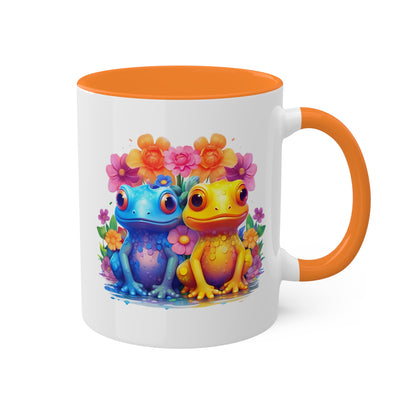 Dos adorables ranitas sentadas en un jardín - Taza de café colorida de 11 oz